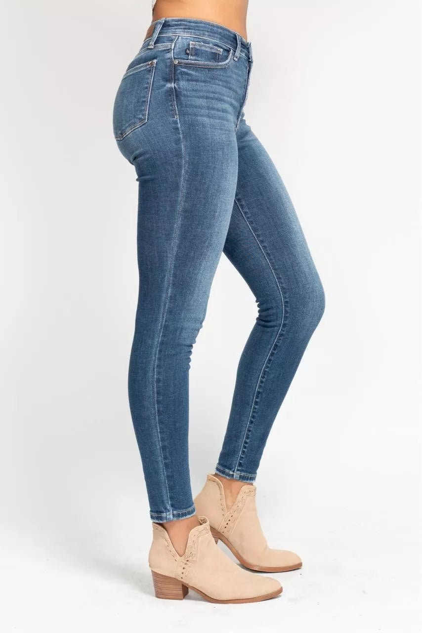 Judy Blue Full Size High Rise Button Fly Skinny Jeans Plus Size - cas7m