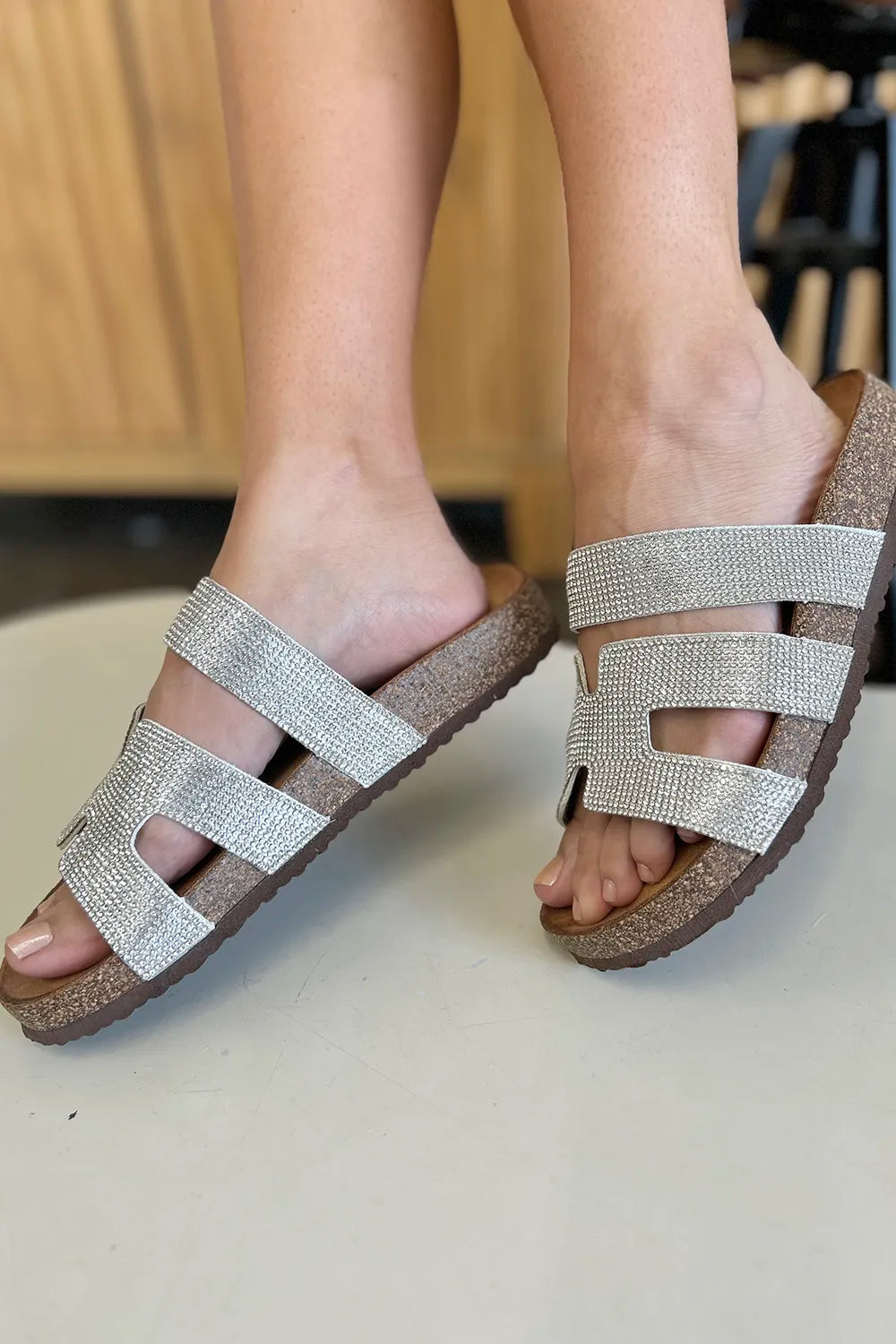 Forever Link Rhinestone Open Toe Sandals - cas7m