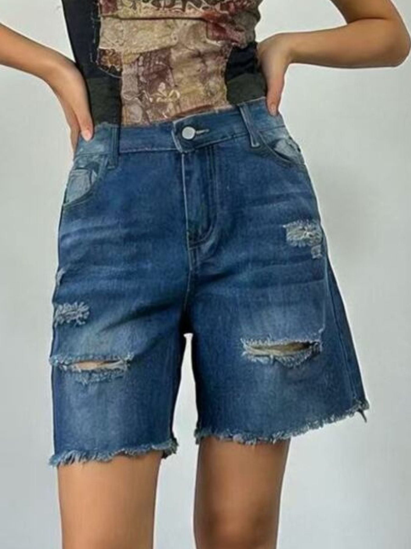 Full Size Ripped Frayed Hem Denim Shorts Plus Size - cas7m