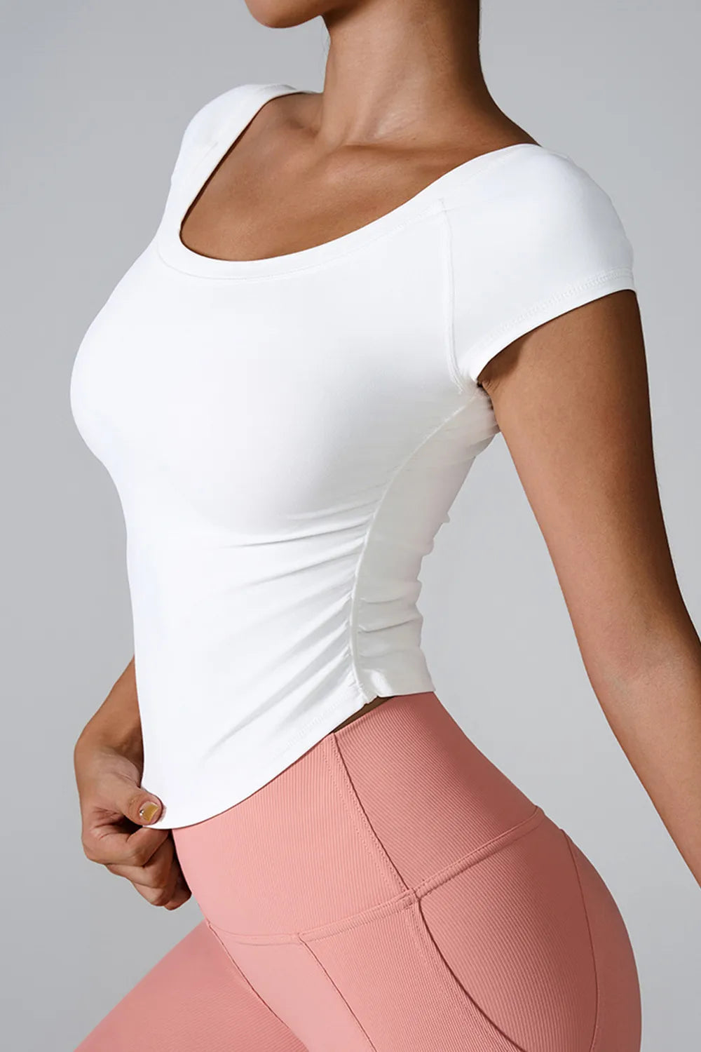 Round Neck Short Sleeve Active T-Shirt - cas7m