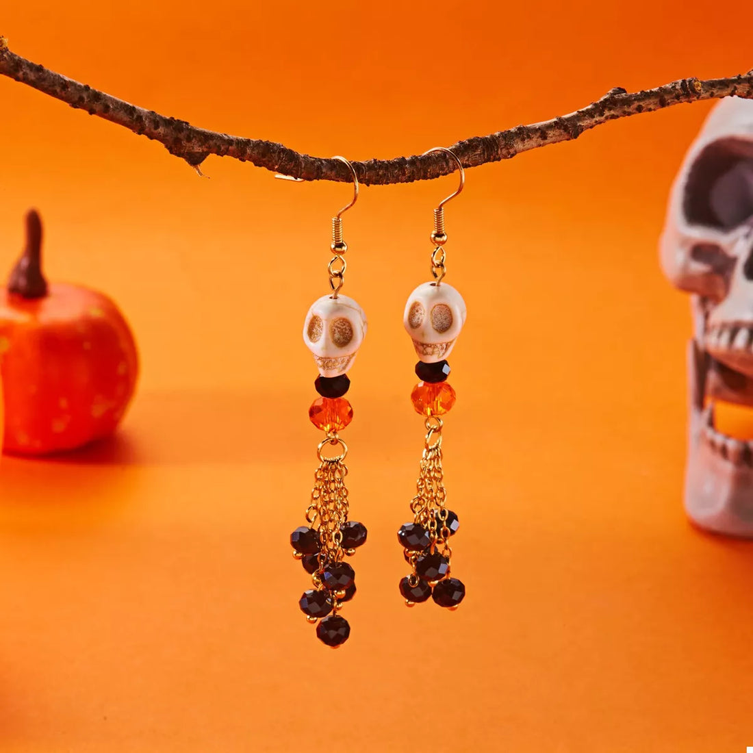 Halloween Skull Beaded Drop Earrings - cas7m