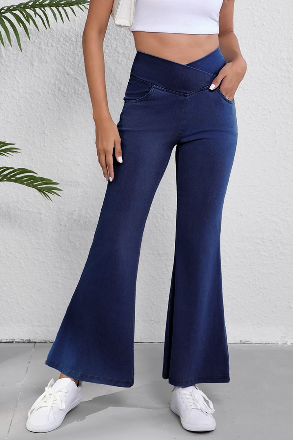 High-Waisted Flare Jeans - cas7m