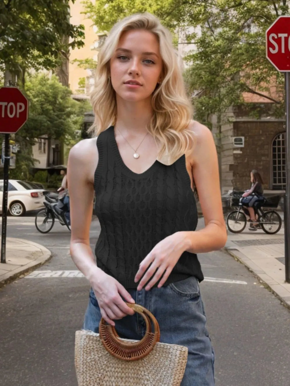 Cable-Knit V-Neck Knit Tank - cas7m