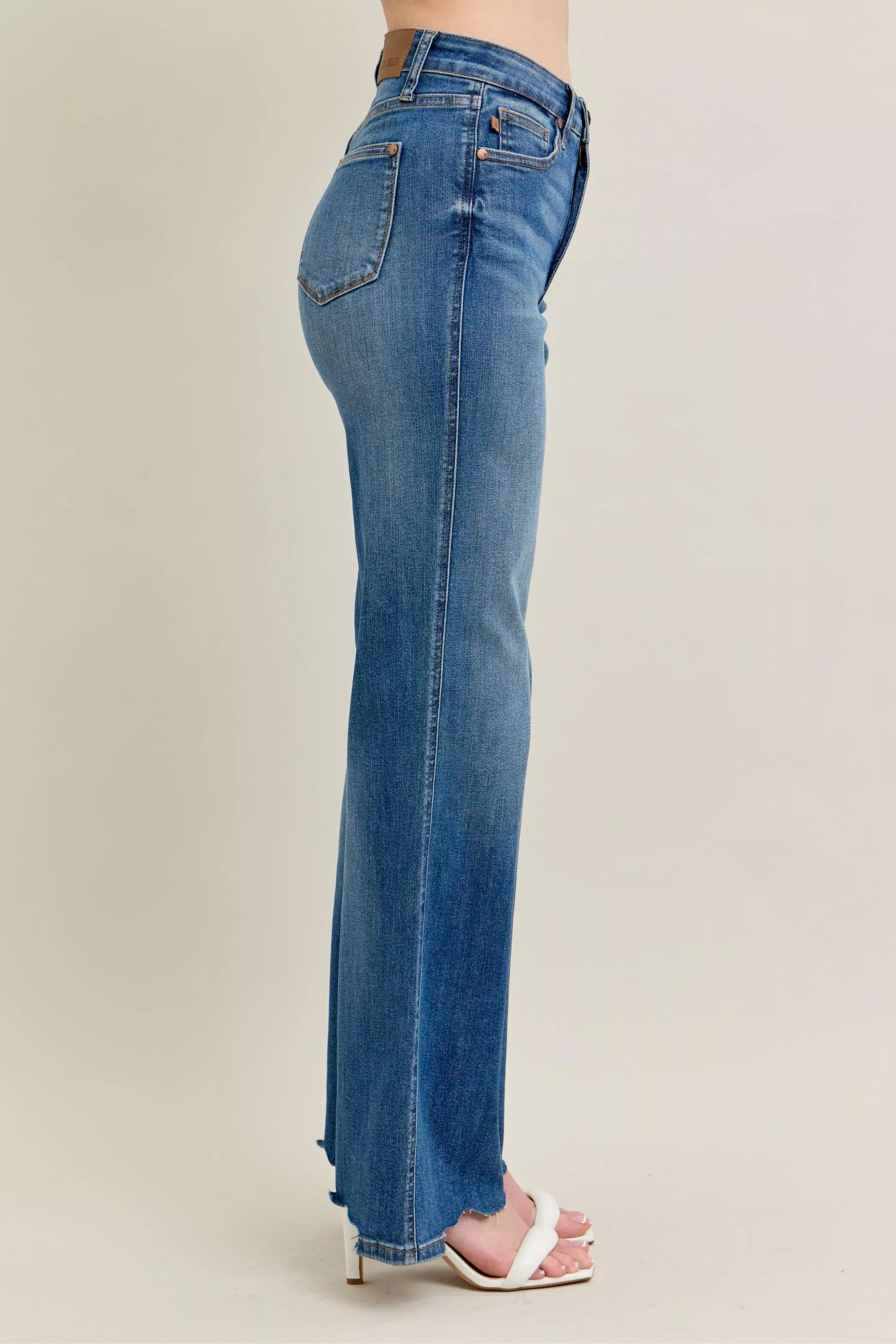 Judy Blue Full Size High Waist Tummy Control Chew Hem Destroy Wide Jeans Plus Size - cas7m