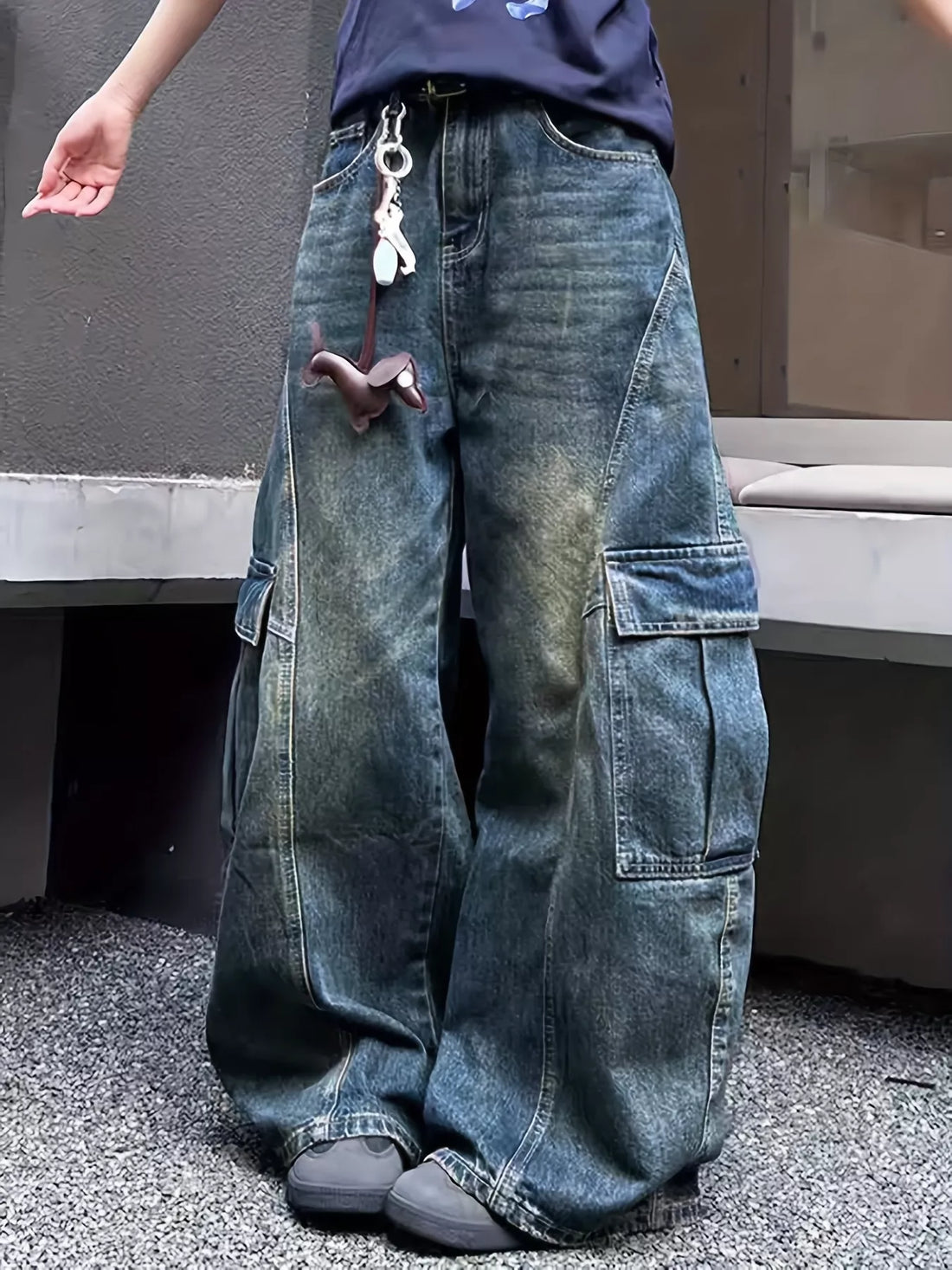 Vintage Wash Wide Leg Cargo Jeans - cas7m