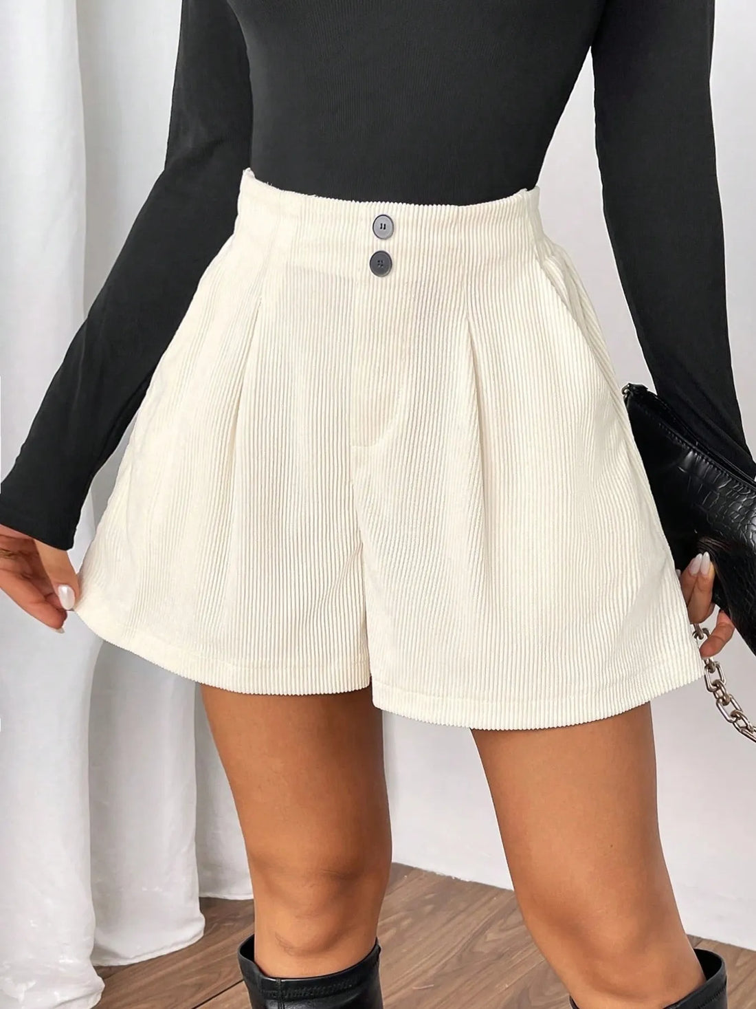 High Waisted Corduroy Shorts - cas7m