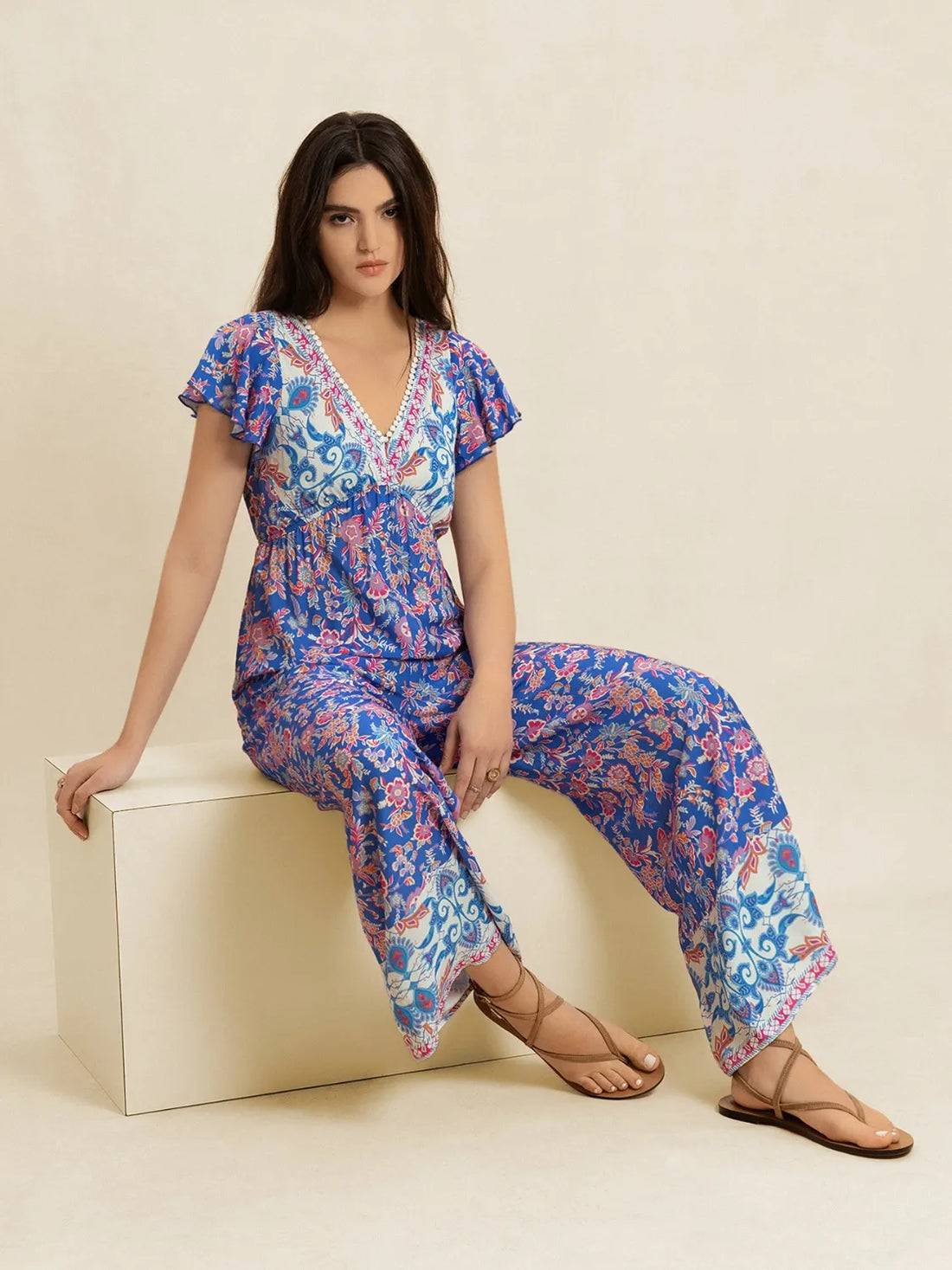 Printed V-Neck Wide Leg Jumpsuit - cas7m