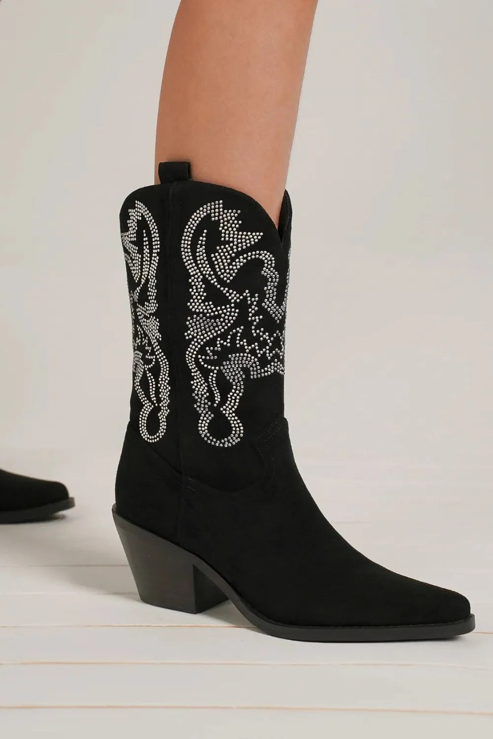 Beast Fashion Rhinestone Detail Point Toe Boots - cas7m