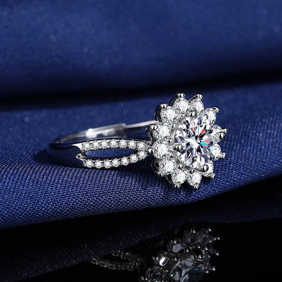 1 Carat Moissanite 925 Sterling Silver Flower Ring - cas7m