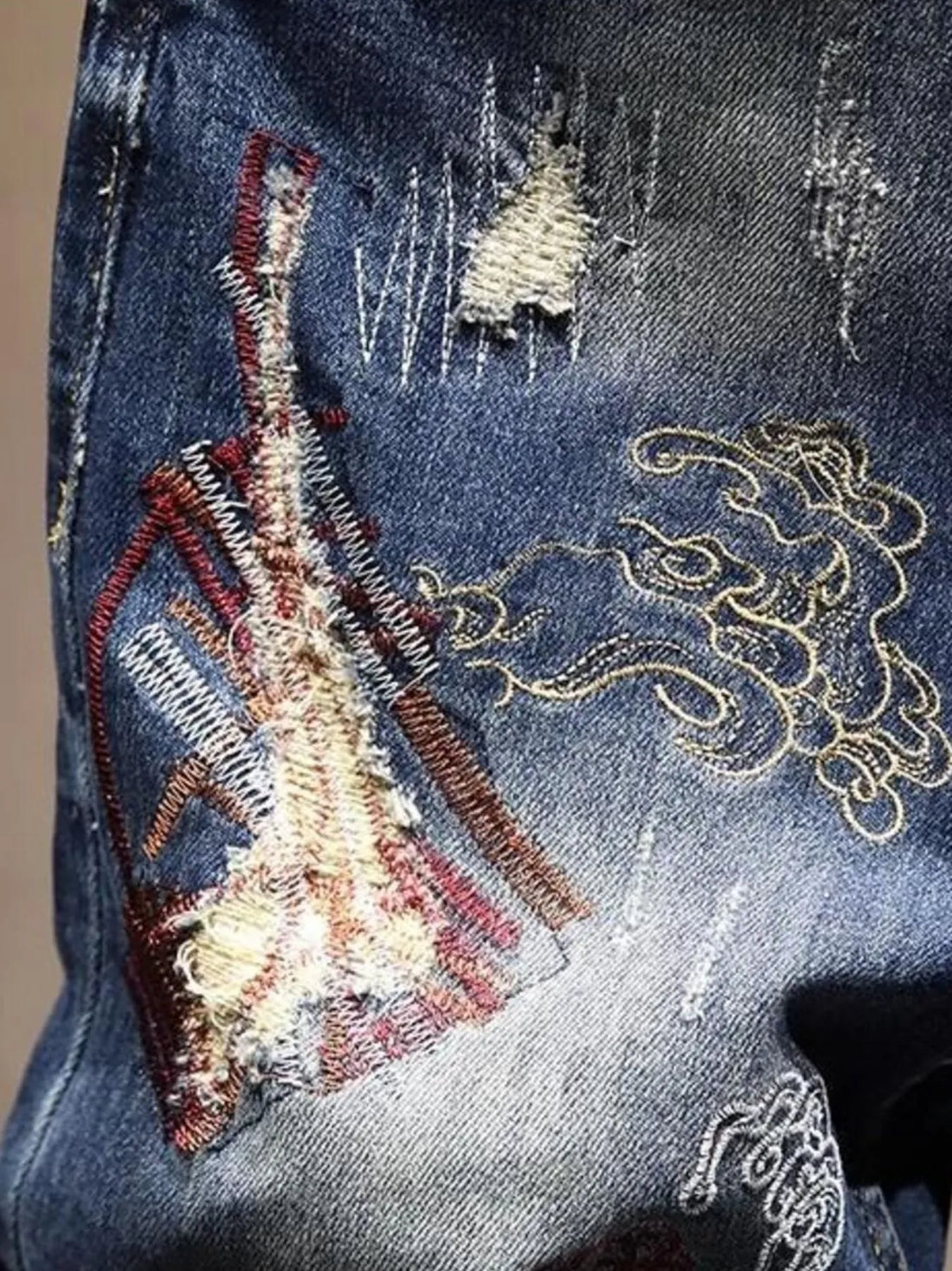Men's Distressed Embroidered Jeans - cas7m