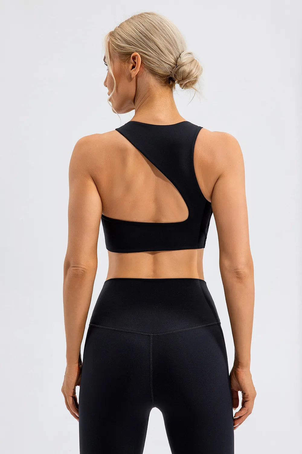 Round Neck Cutout Cropped Active Tank - cas7m