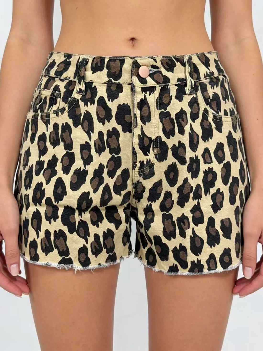 Leopard Print High-Waisted Denim Shorts - cas7m