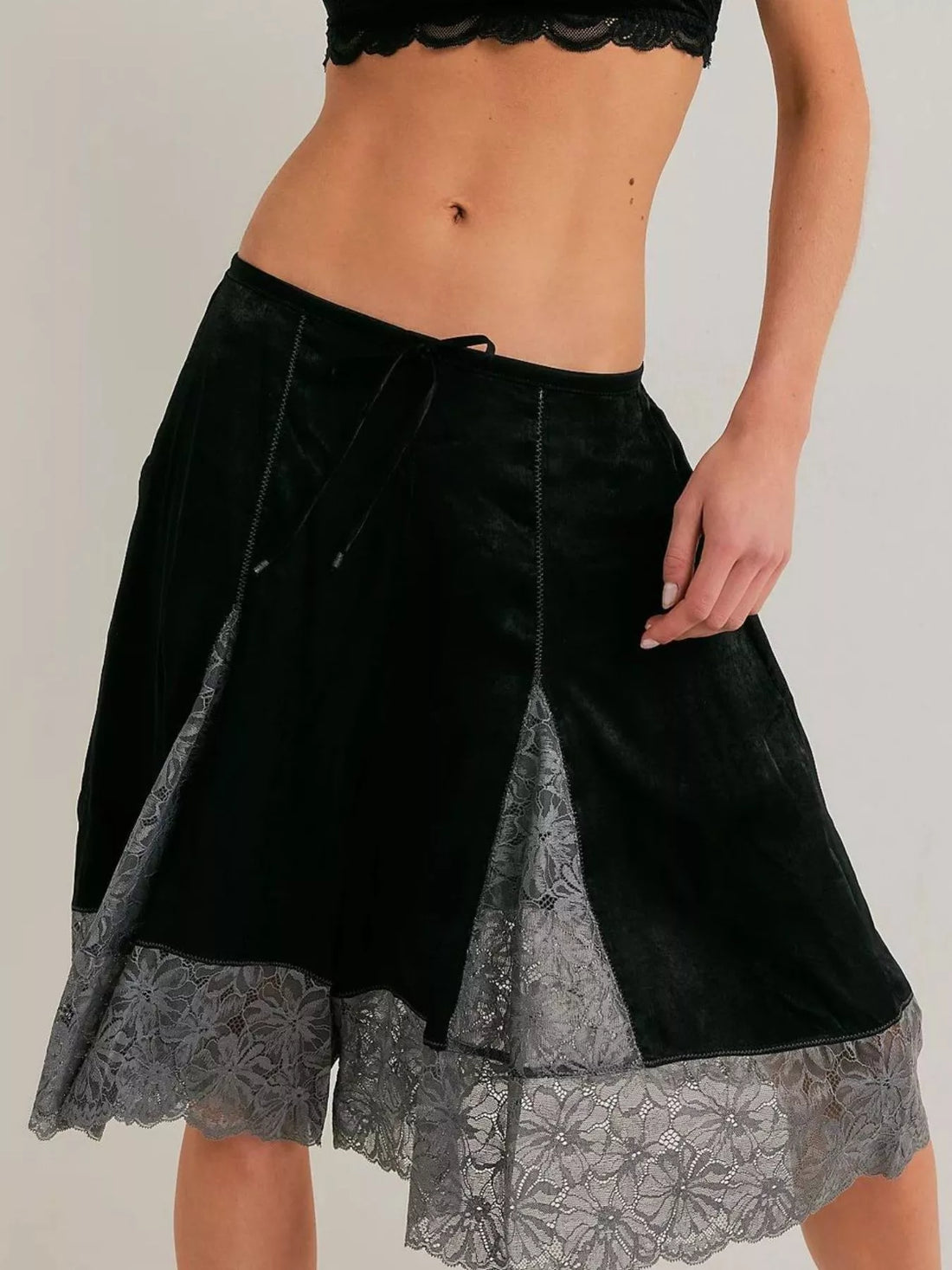 Lace Detail Shorts - cas7m