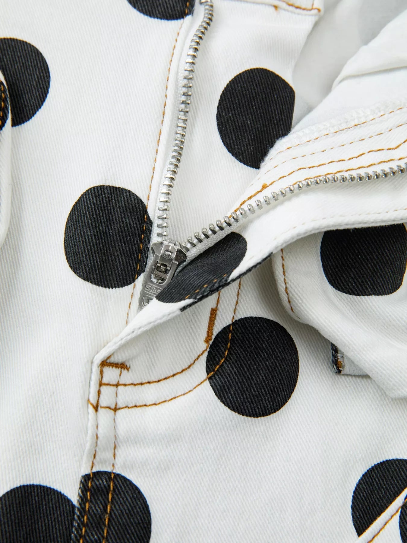 Polka Dot High-Waisted Jeans - cas7m