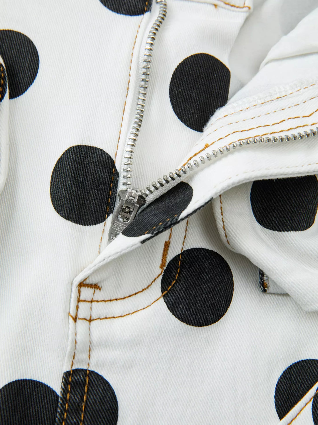 Polka Dot High-Waisted Jeans - cas7m