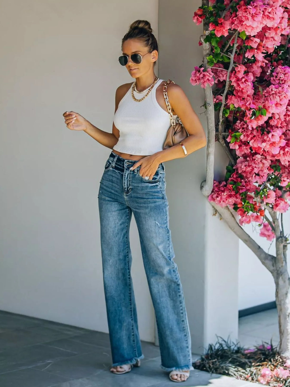 Frayed Hem High-Waisted Wide Leg Jeans - cas7m