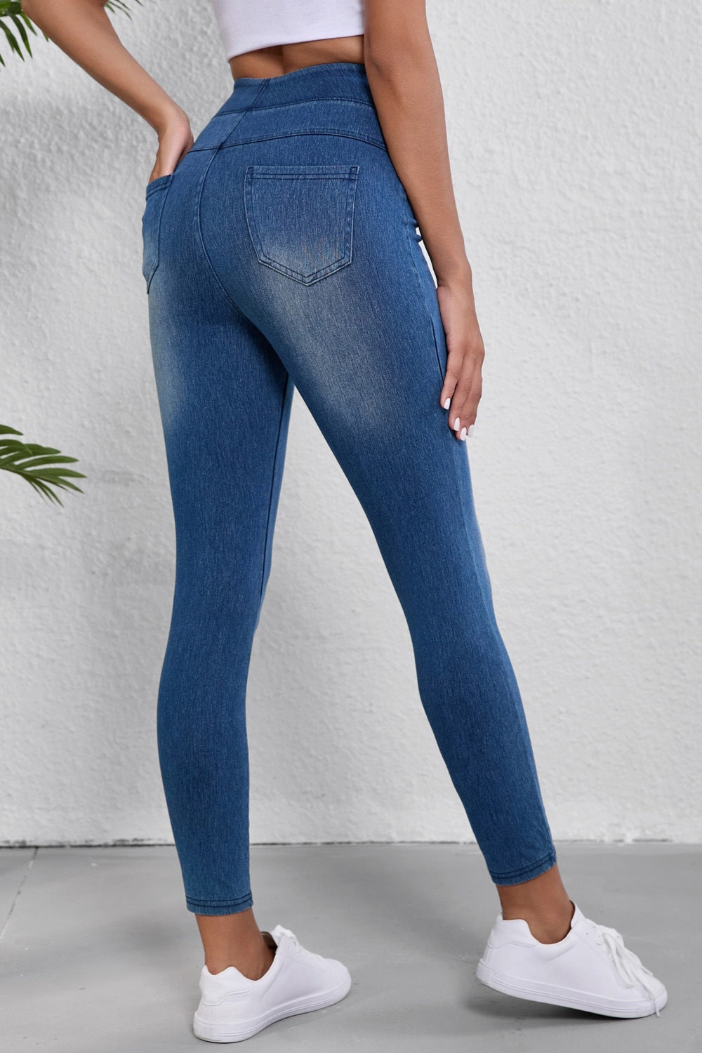 High-Waisted Skinny Jeans - cas7m