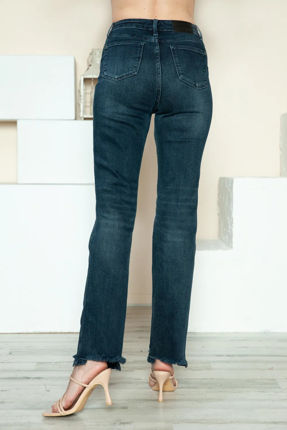 Judy Blue Full Size Button Fly Hem Destroy Straight Jeans - cas7m
