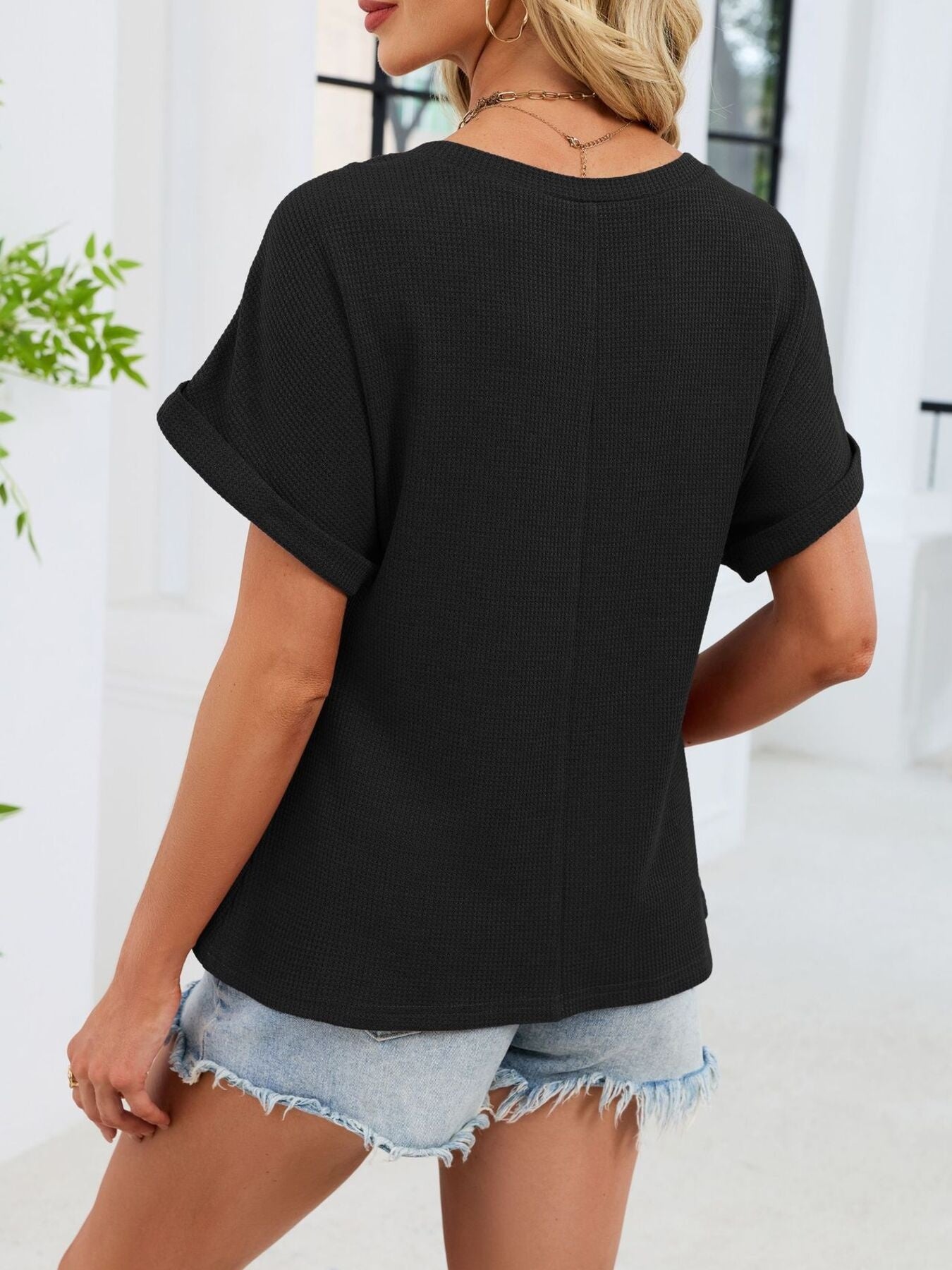 Lace-Trimmed Round Neck T-Shirt - cas7m