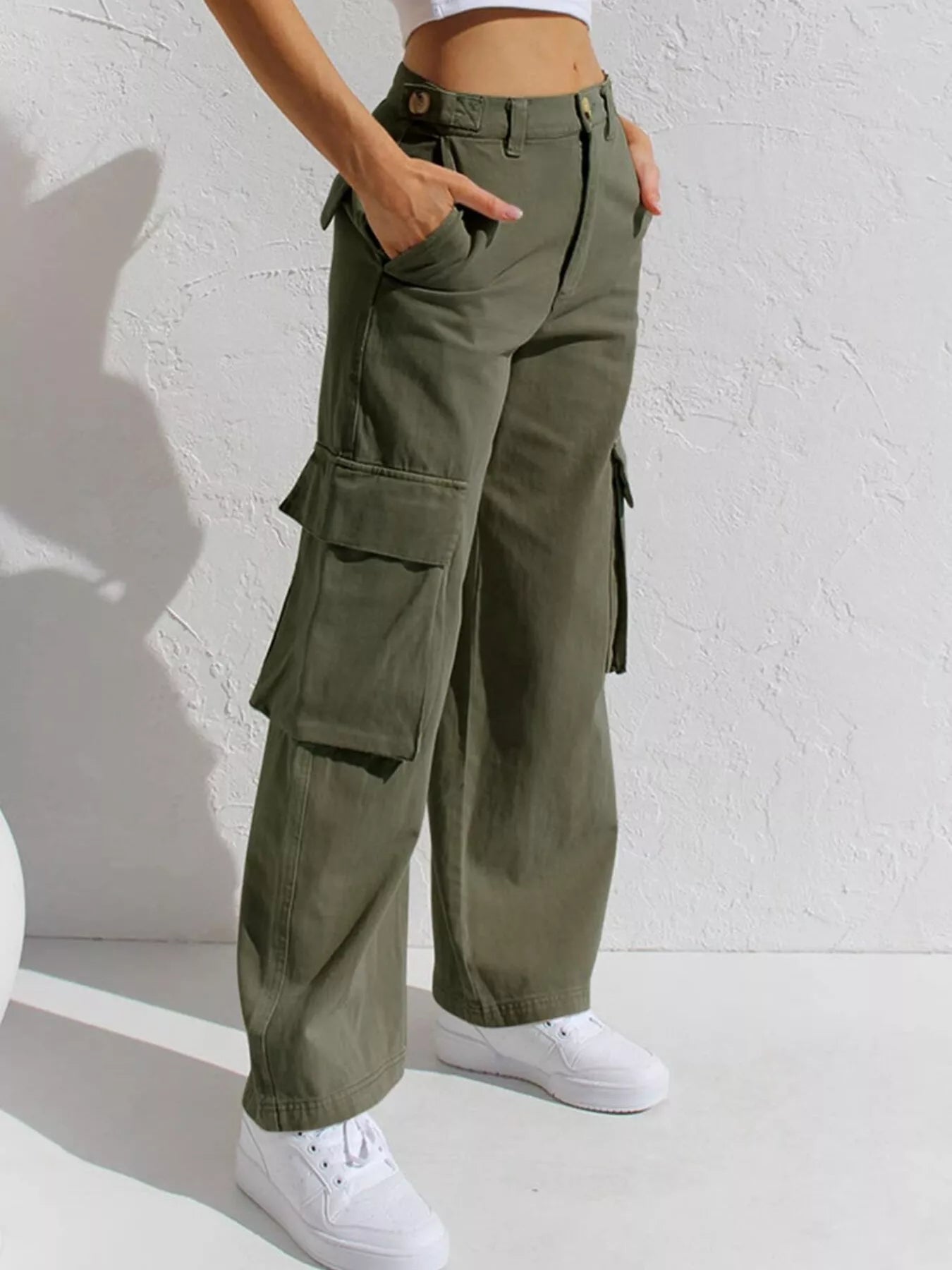 High-Waisted Wide Leg Cargo Jeans - cas7m