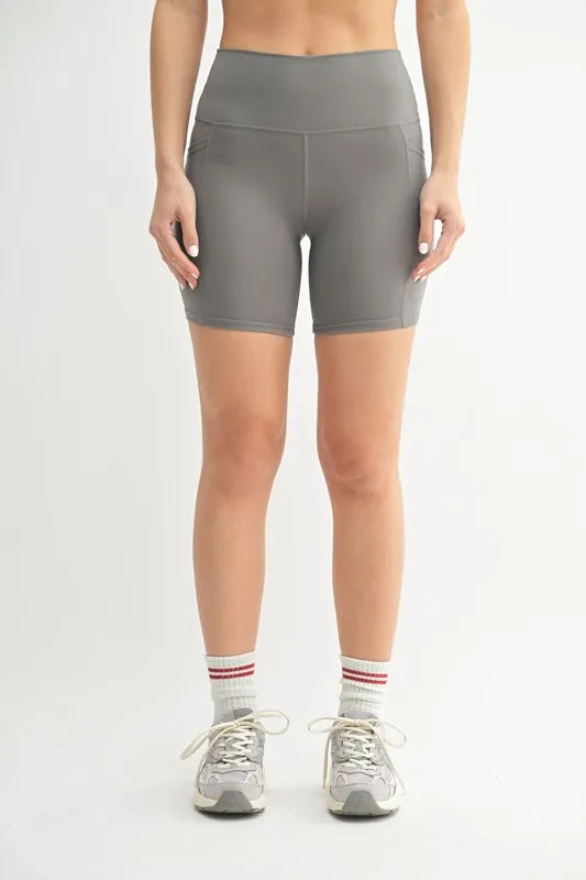MONO B Venice Cloud Light Sculpt Biker Shorts - cas7m