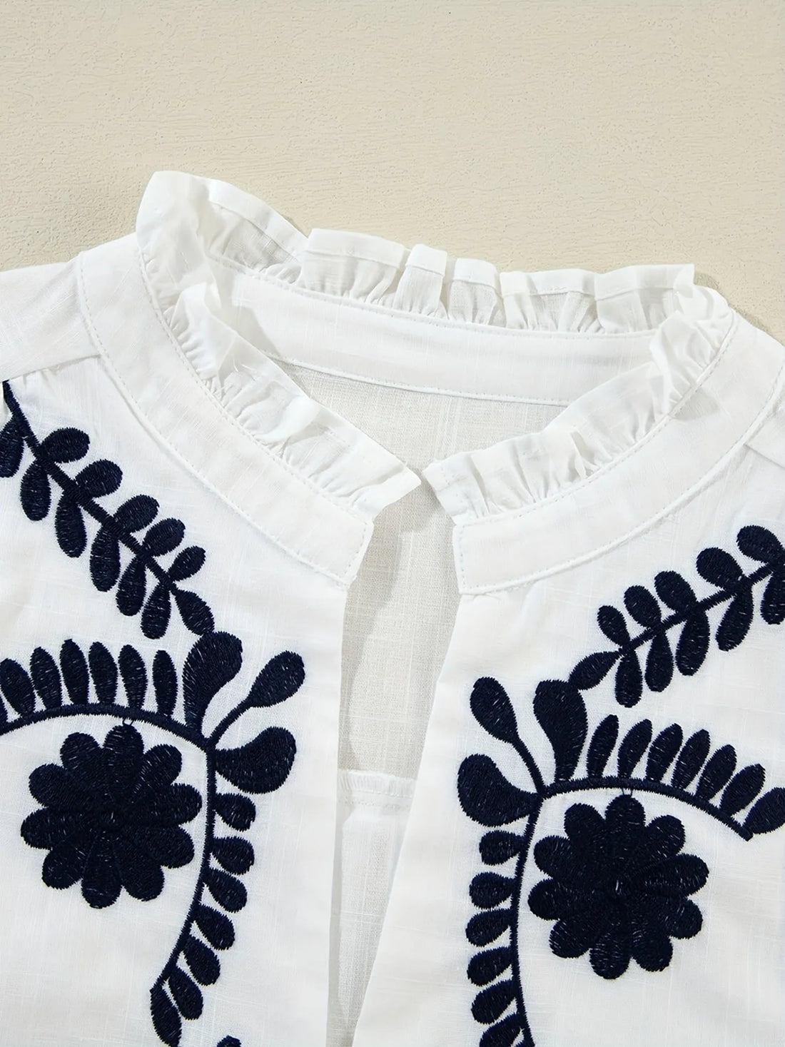 Embroidered Long Sleeve Blouse - cas7m