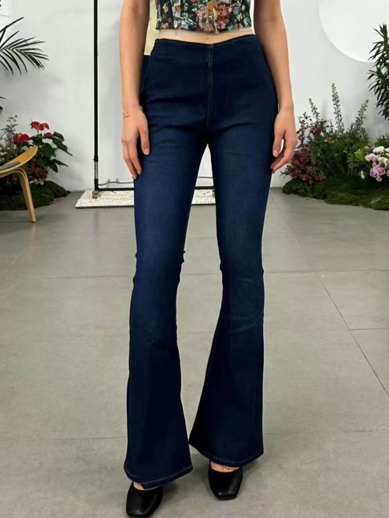 High-Waisted Flare Jeans - cas7m