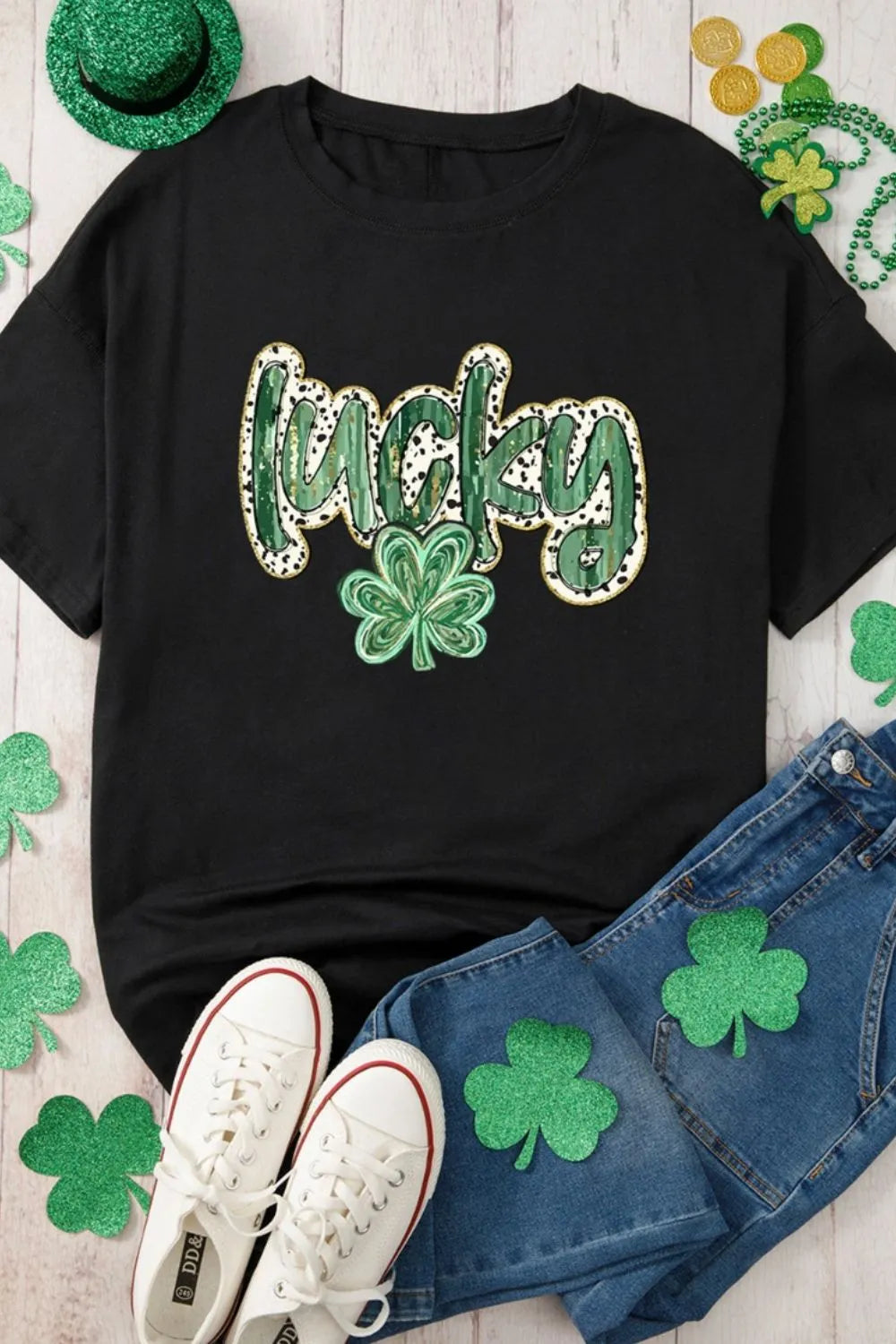 Lucky Clover Graphic T-Shirt - cas7m