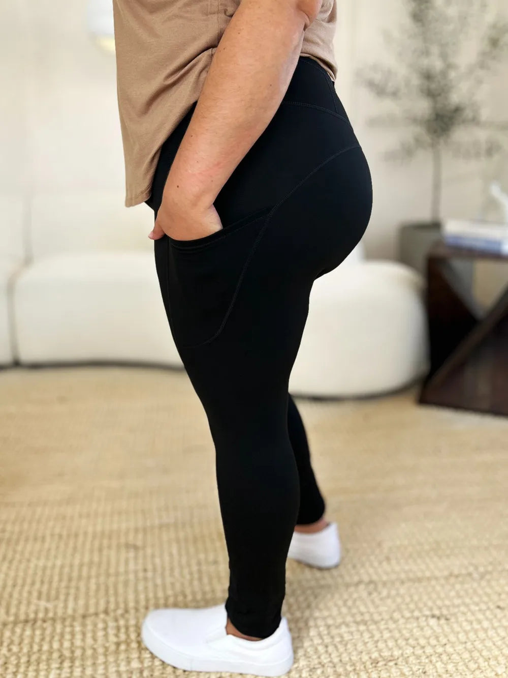 Wide Waistband Sports Leggings - cas7m