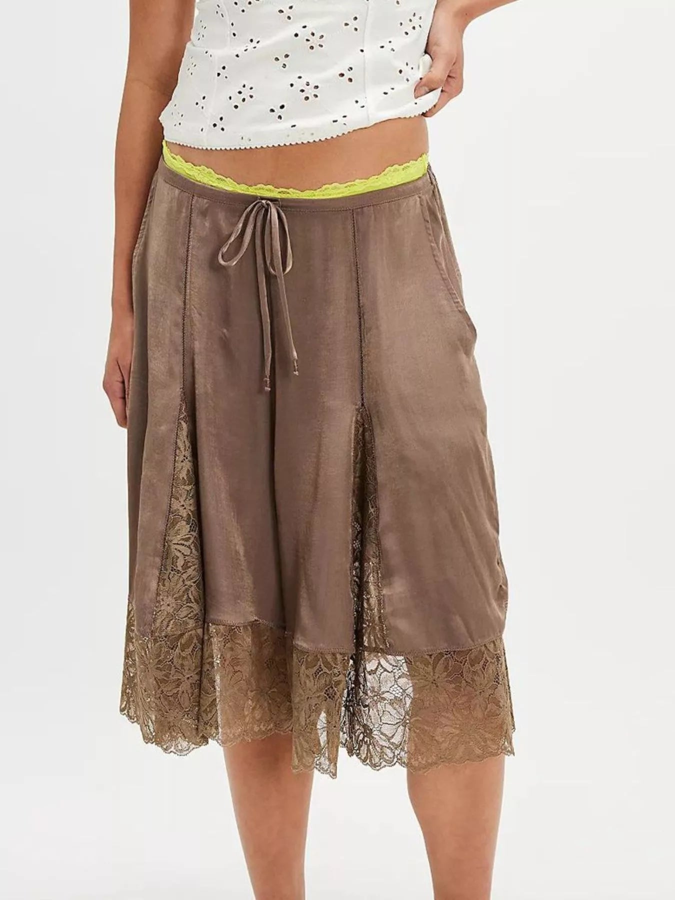 Lace Detail Shorts - cas7m