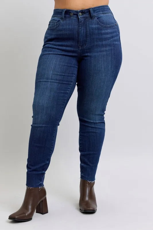 Judy Blue Full Size Mid Rise Skinny Jeans with Raw Hem Plus Size - cas7m