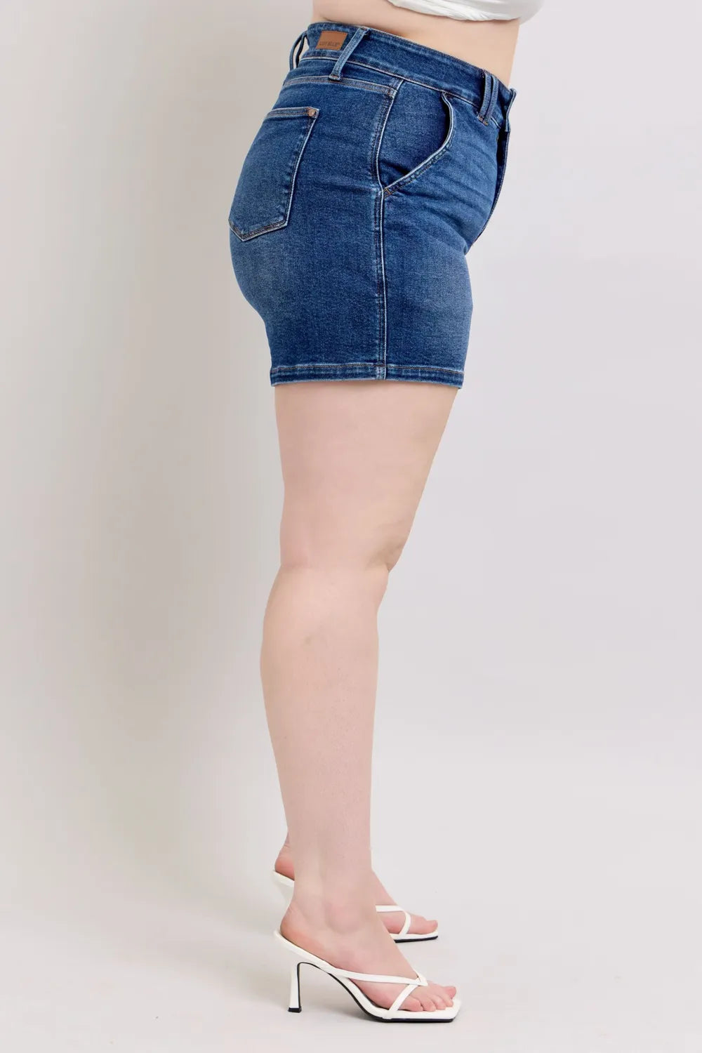 High-Waist Double-Button Denim Shorts - Stylish & Comfortable Fit - cas7m