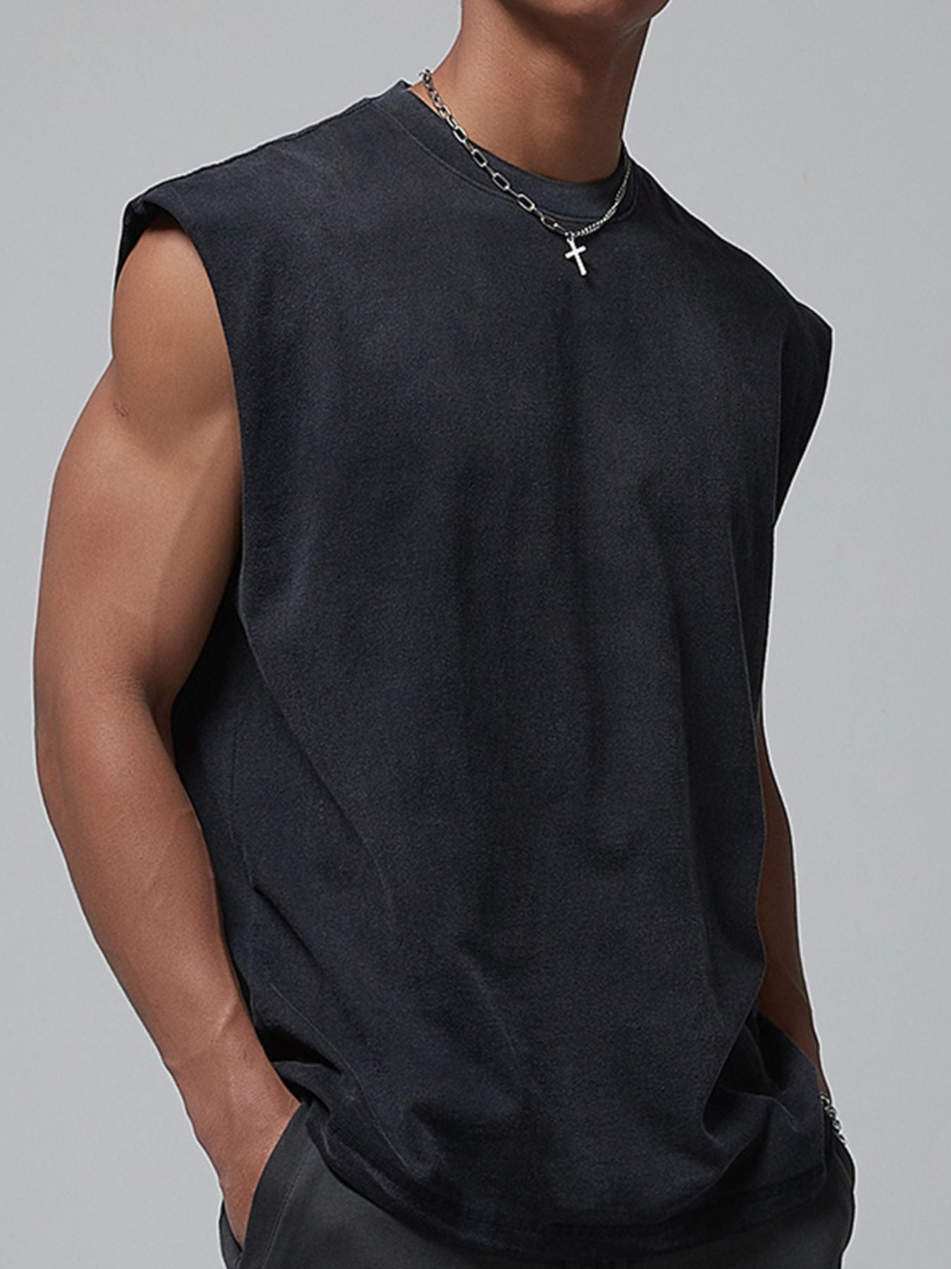 Men's Round Neck Tank - cas7m