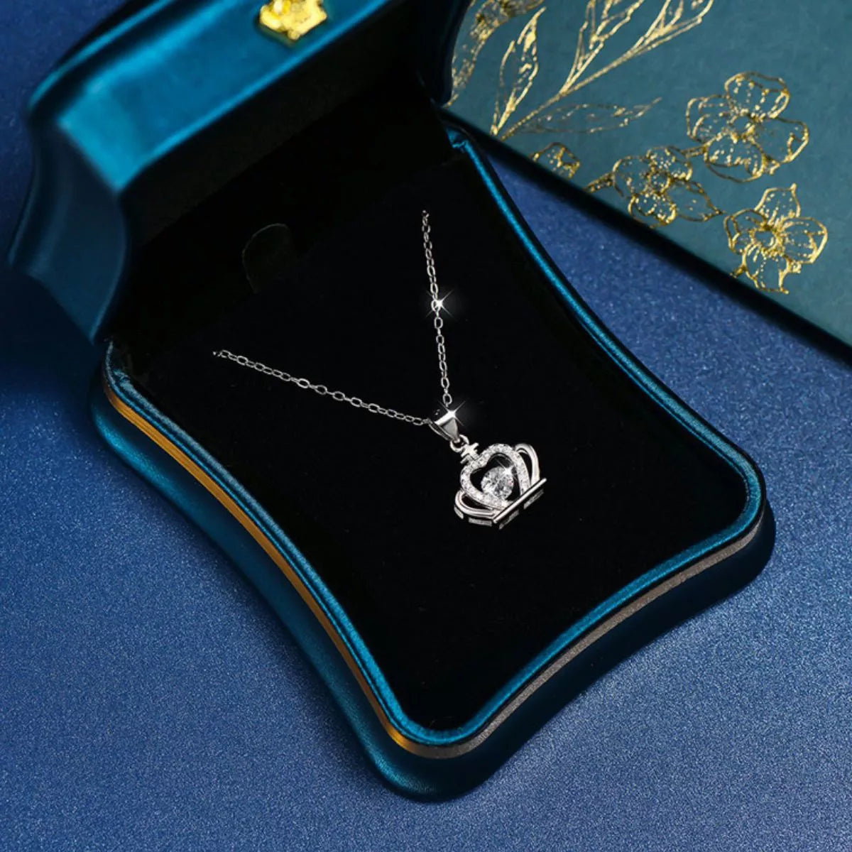 925 Sterling Silver Zircon Crown Pendant Necklace - cas7m