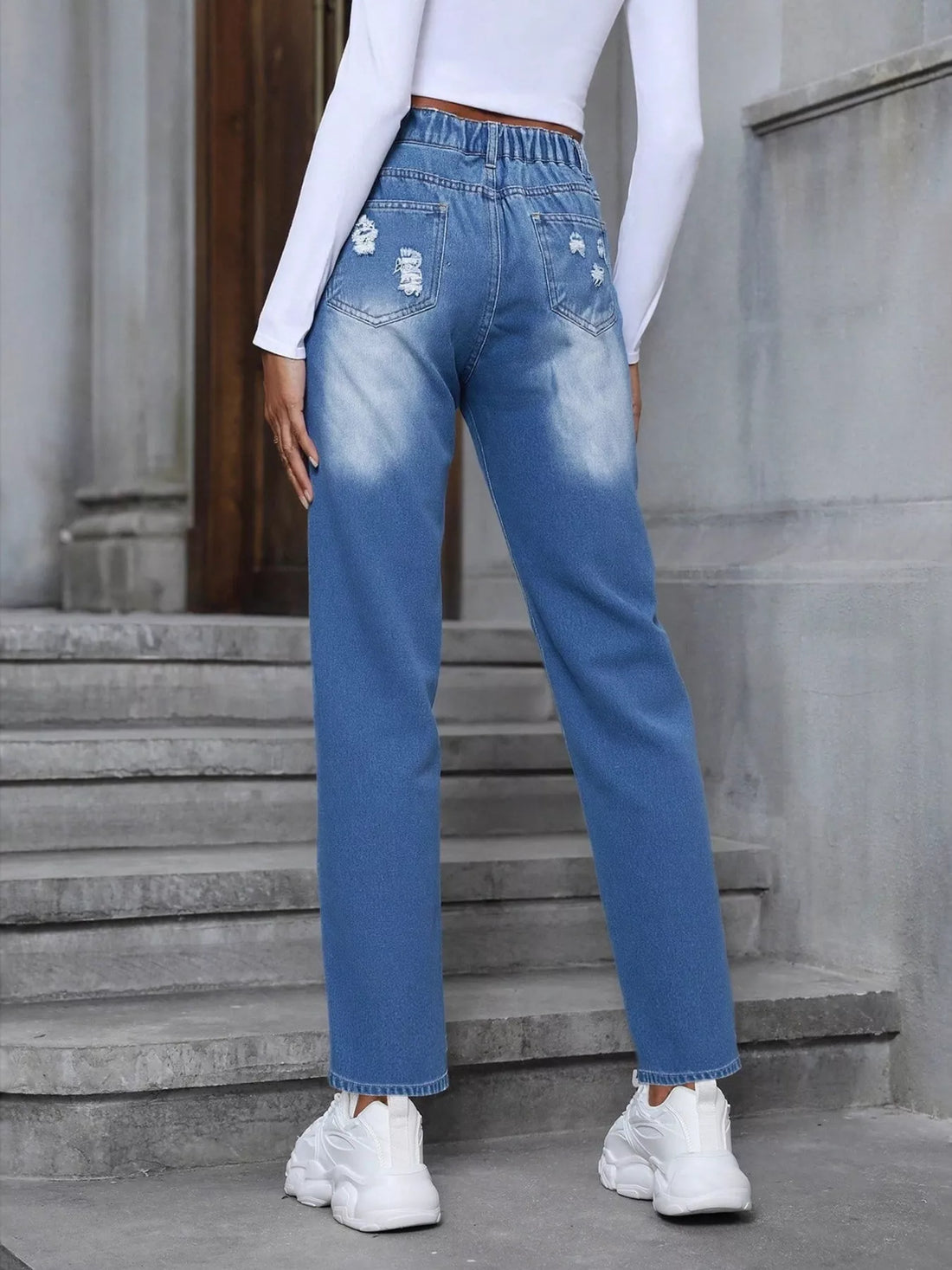 Floral Embroidered High Waist Distressed Jeans - cas7m