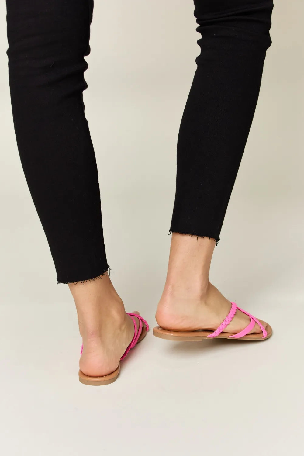 WILD DIVA Crisscross PU Leather Open Toe Sandals - cas7m
