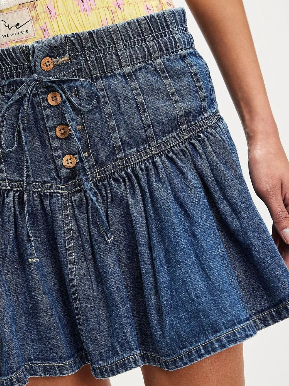 Buttoned Ruffled Mini Denim Skirt - cas7m