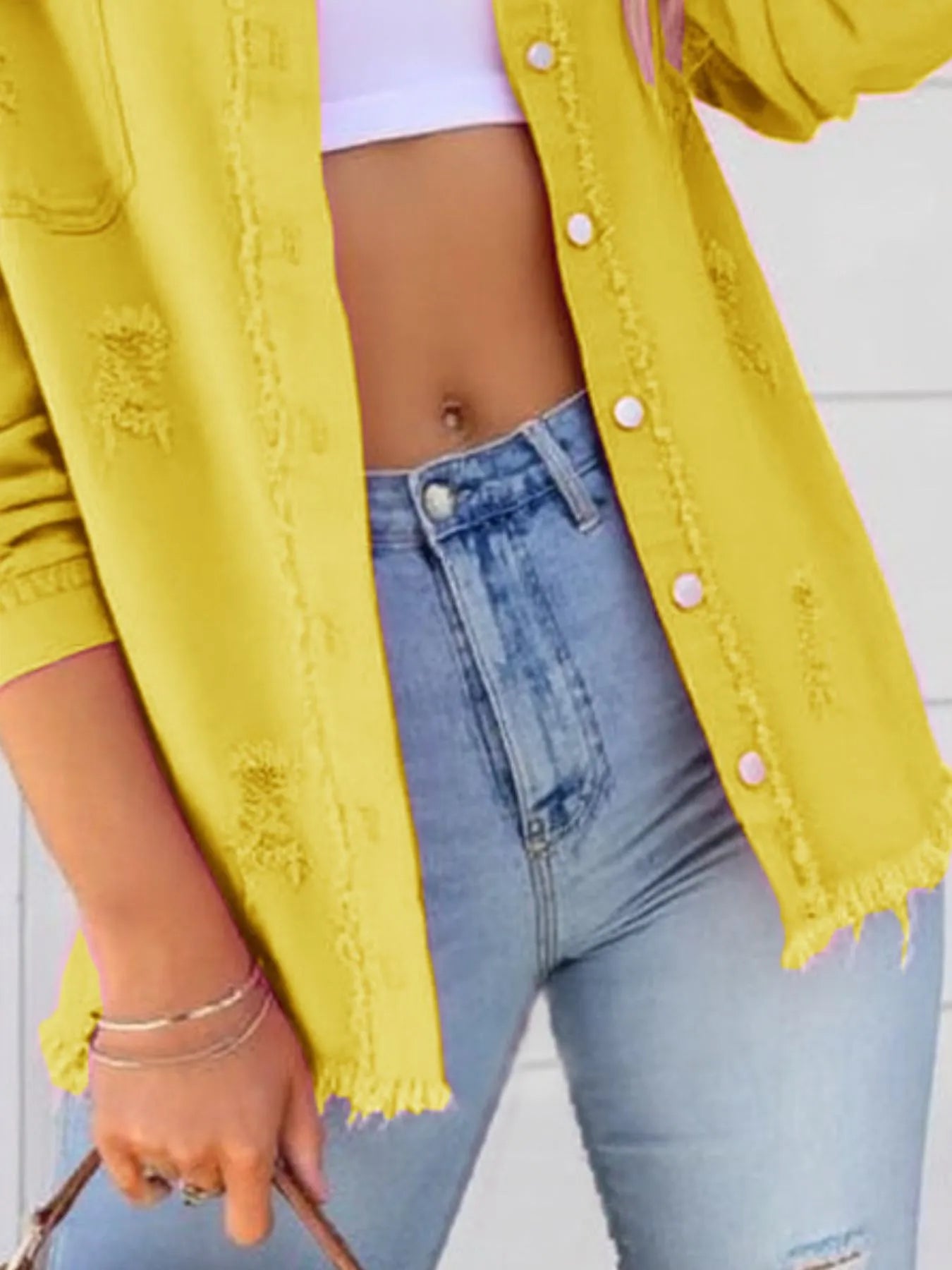 Distressed Denim Jacket with Frayed Edges - cas7m