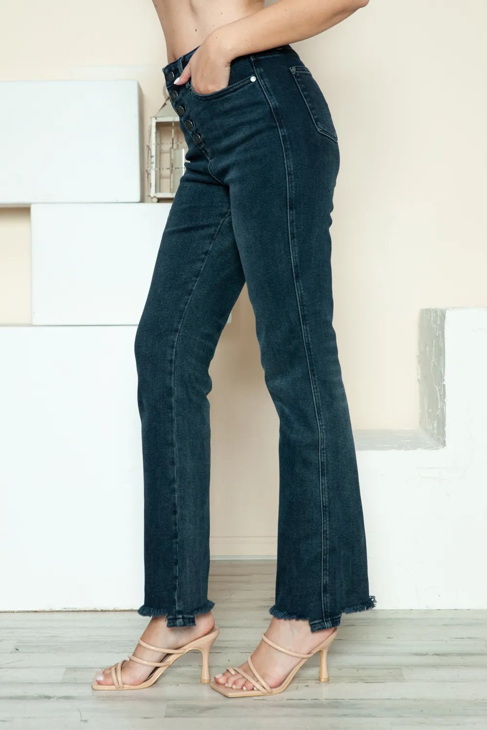 Judy Blue Full Size Button Fly Hem Destroy Straight Jeans - cas7m