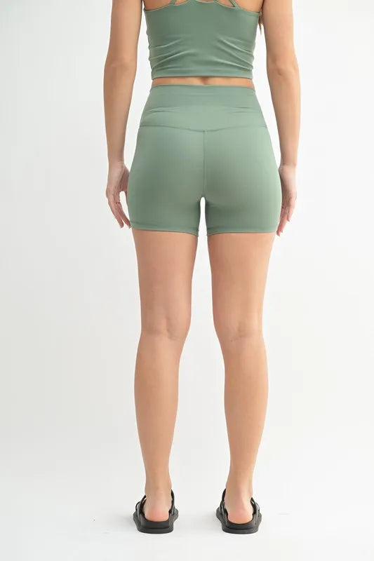 MONO B Venice Cloud Light Contour Biker Shorts - cas7m