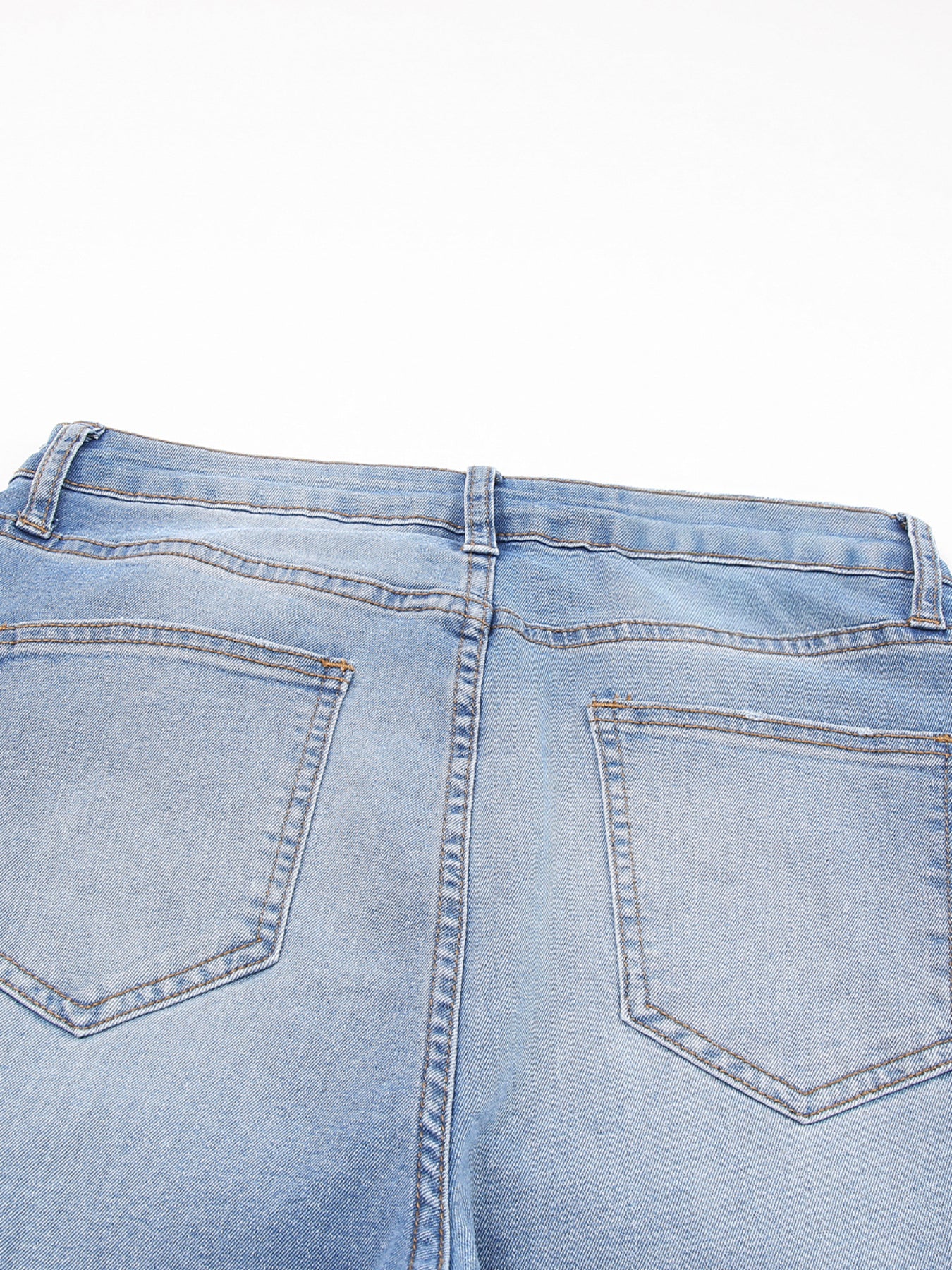 Whiskered Wash Raw Hem Cropped Jeans - cas7m