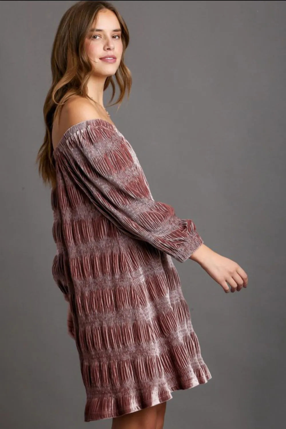 Umgee Off-Shoulder Balloon Sleeve Velvet Mini Dress - cas7m