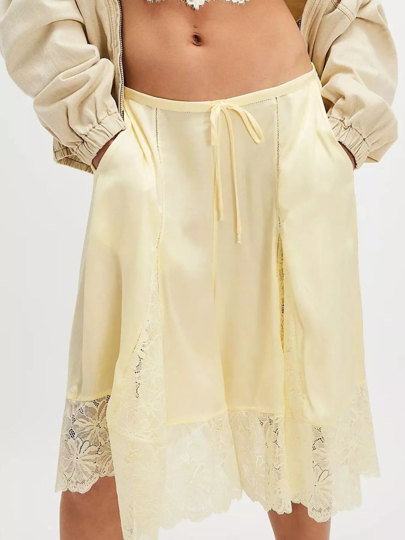 Lace Detail Shorts - cas7m