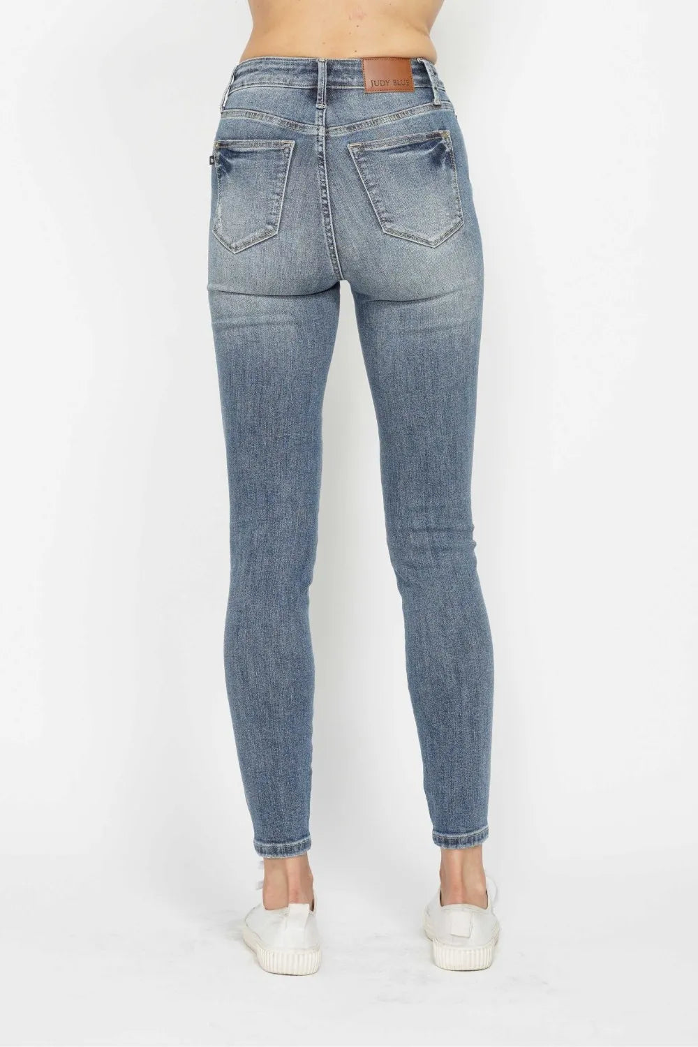 Judy Blue Full Size Tummy Control Contrast Wash Skinny Jeans - cas7m
