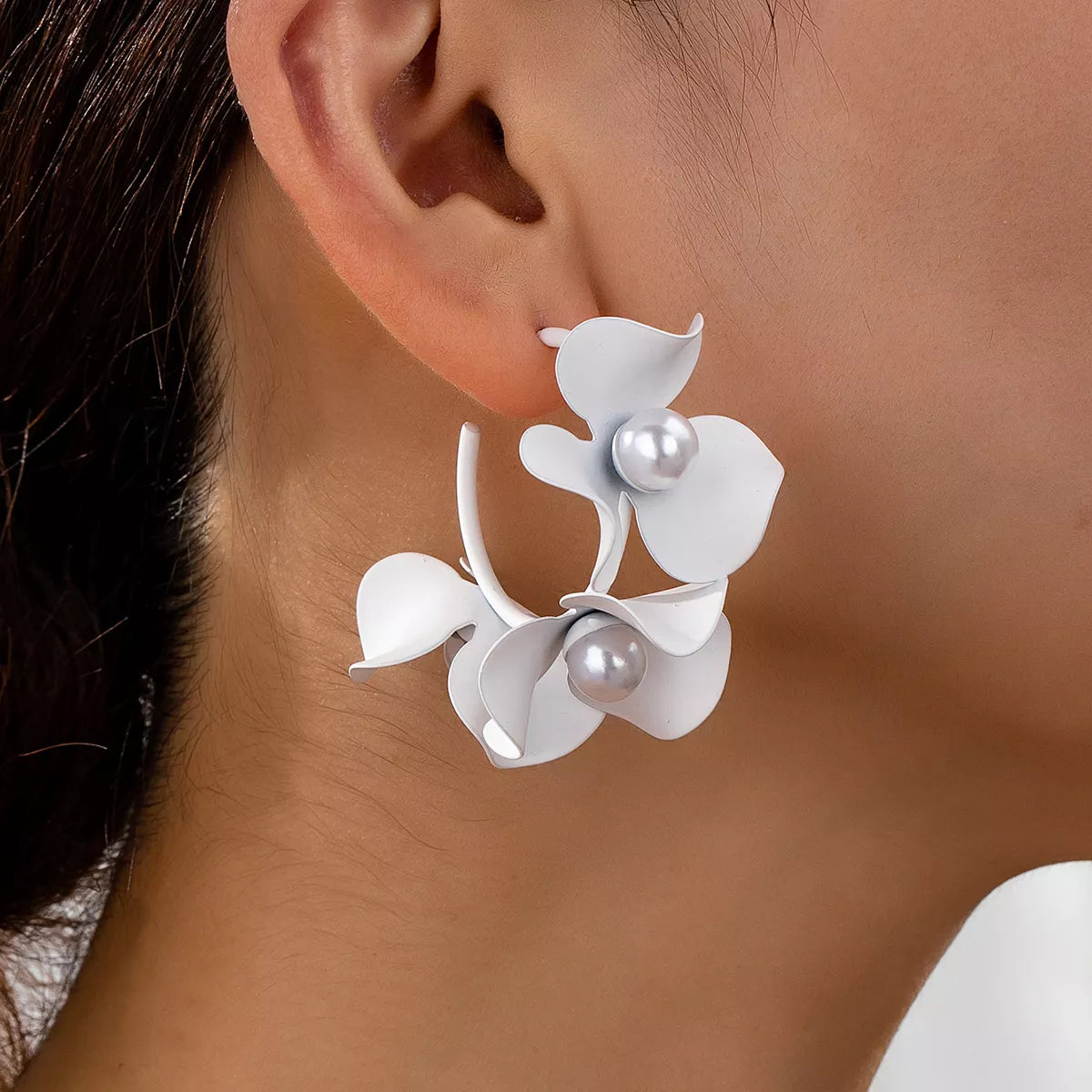 Floral Pearl Hoop Earrings - cas7m