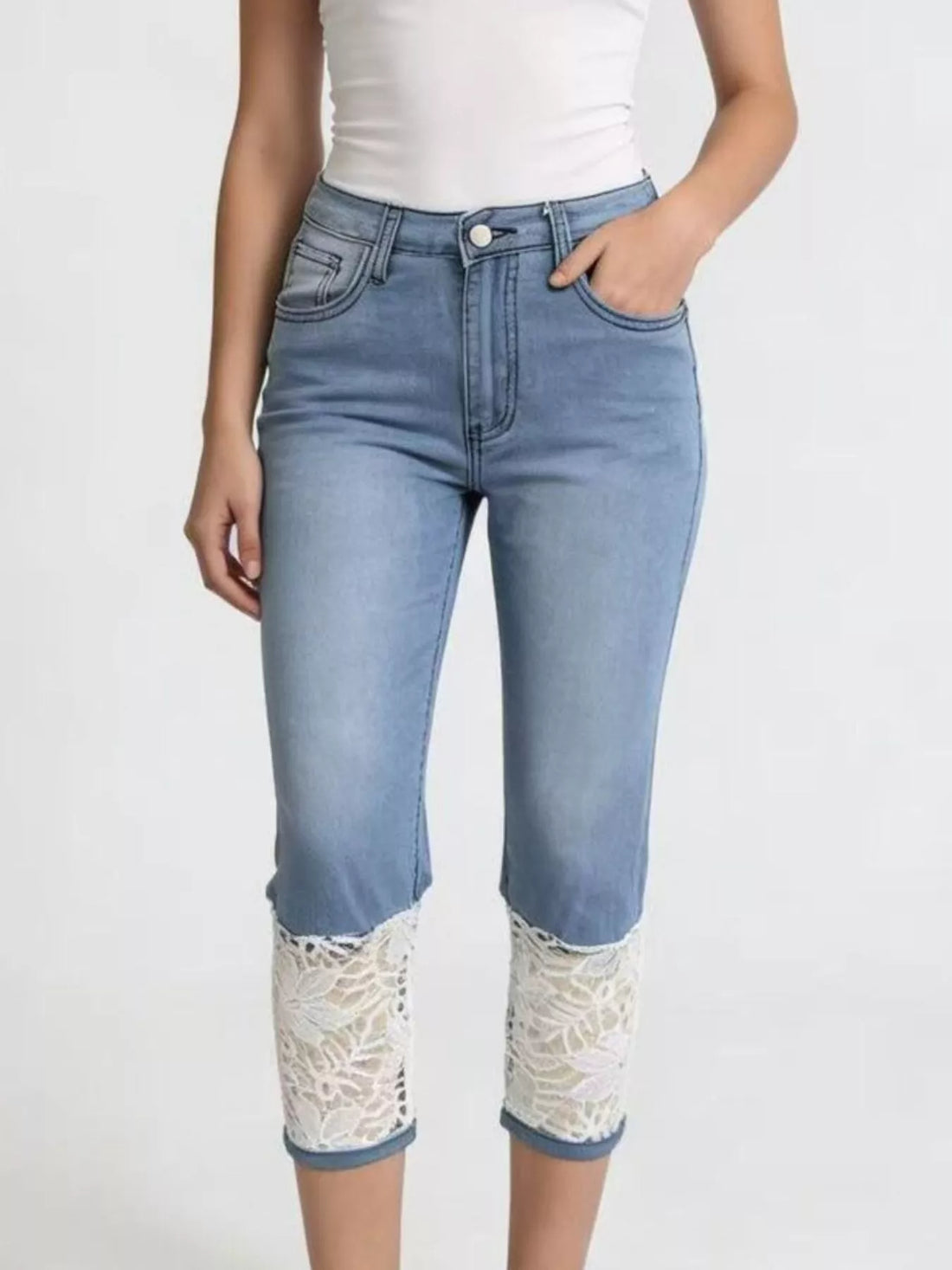 Full Size Lace Trimmed Capri Jeans Plus Size - cas7m