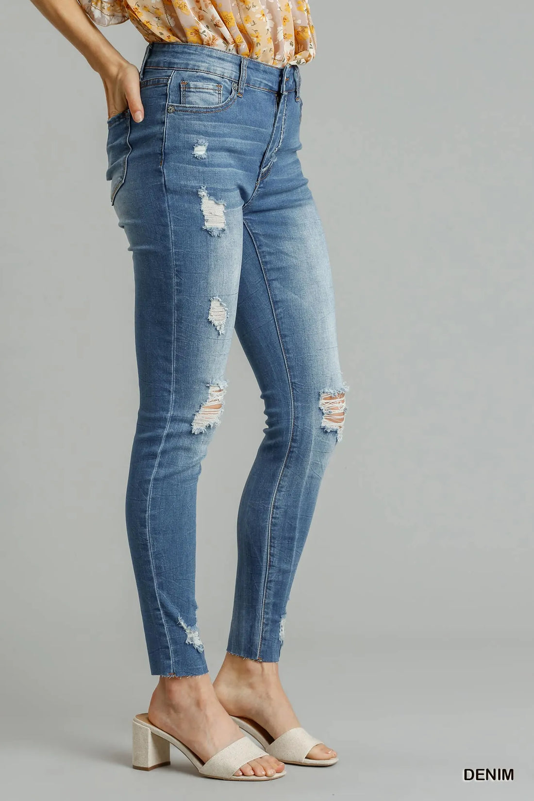 Umgee Distressed Skinny Jeans with Edge Detail - cas7m