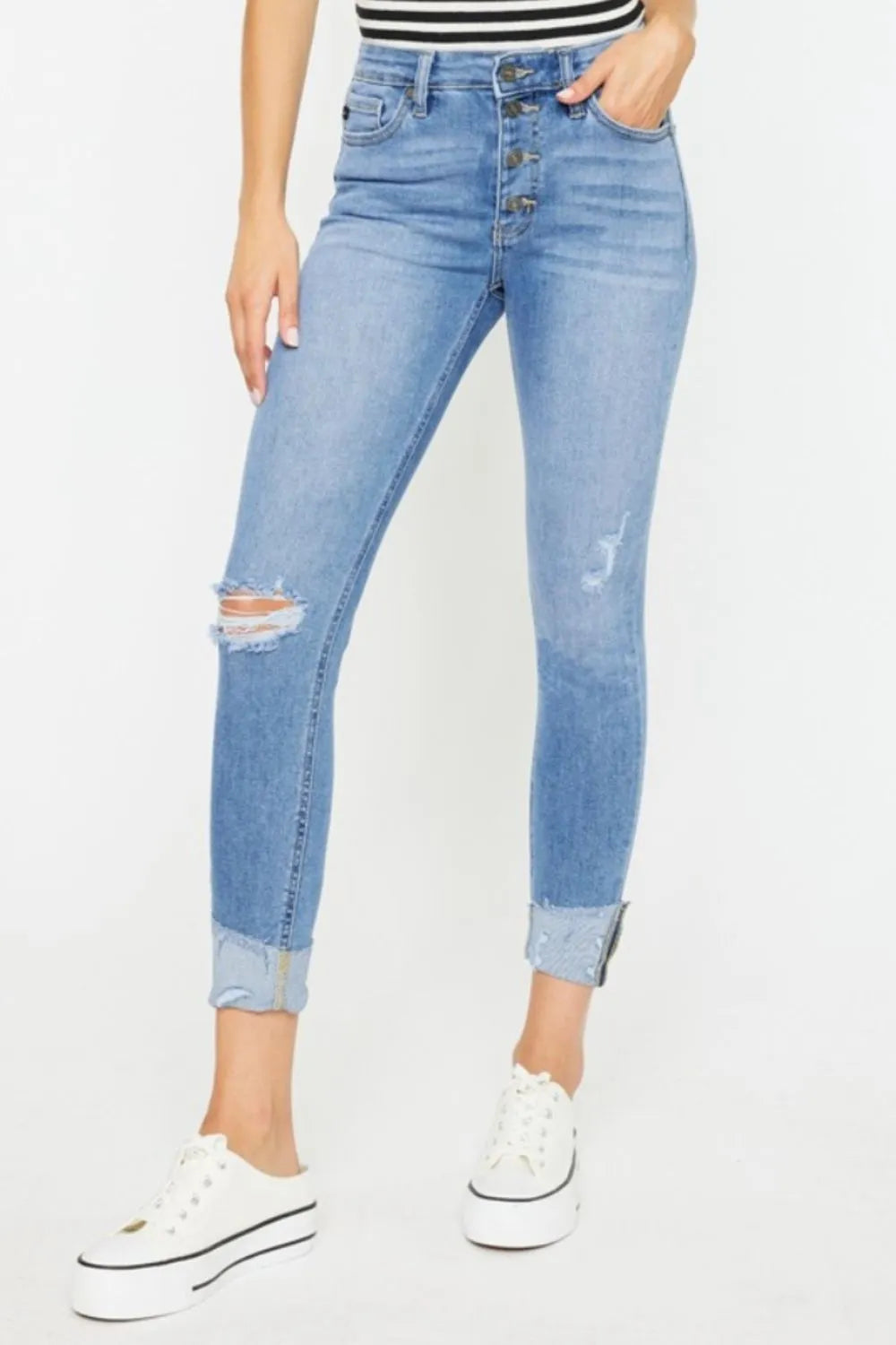 Kancan Distressed Cat's Whiskers Button Fly Jeans - cas7m