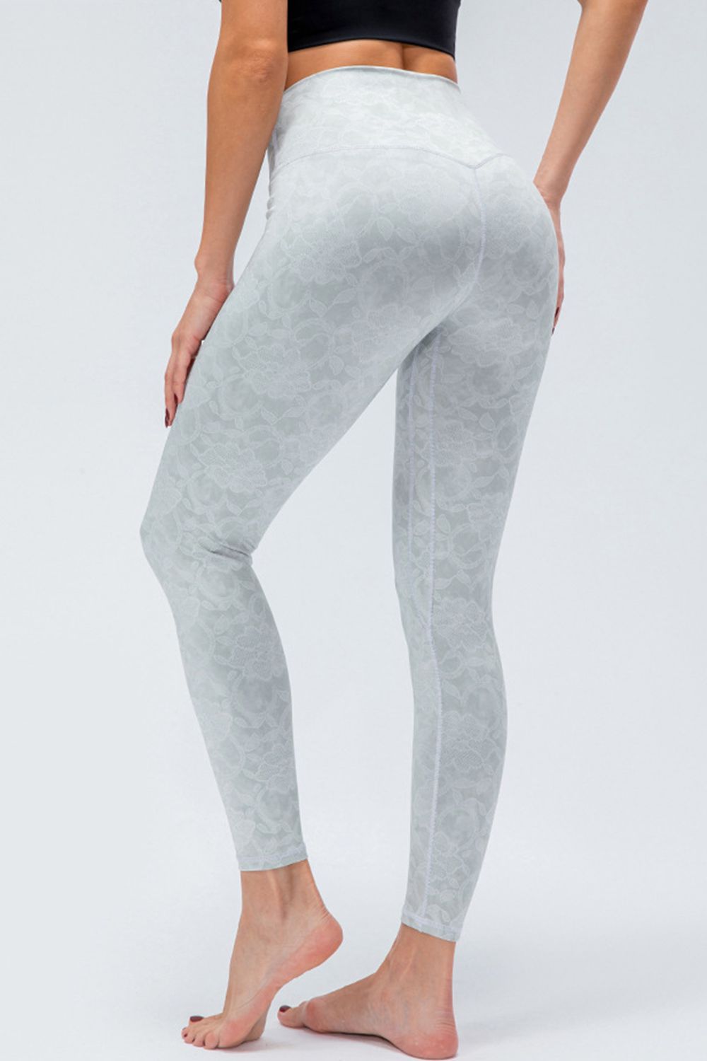 Sporty Breathable Slim Fit Leggings - High Stretch Nylon Blend - cas7m