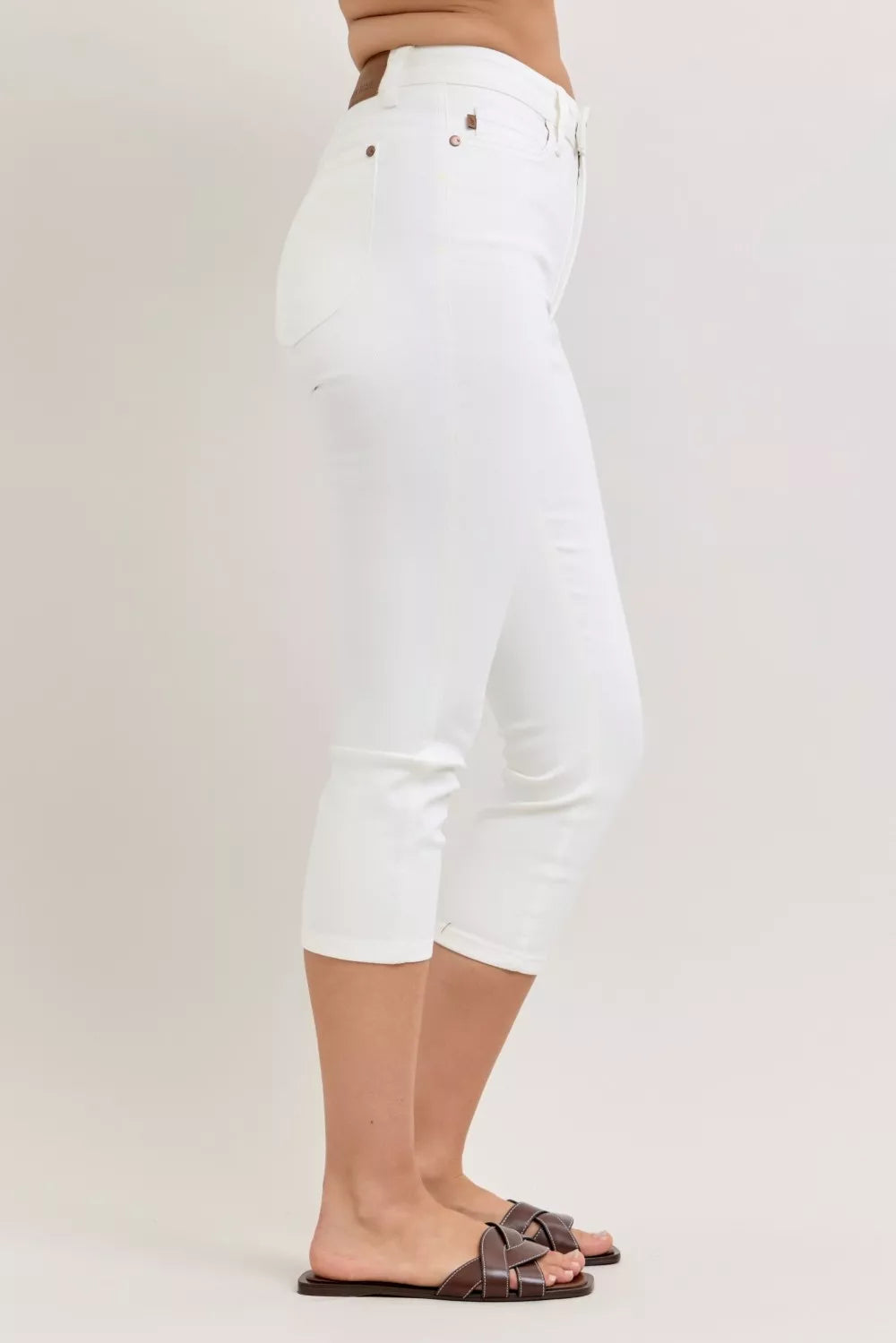 Judy Blue High Waist Extended Waistband Capri Pants with Spade Pockets - cas7m
